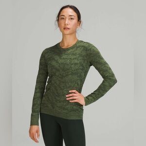 Lululemon Swiftly Breathe Long Sleeve Seamless Training Tee Dot Scape Rainforest